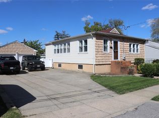 31 Gregory Street, Valley Stream, NY 11580