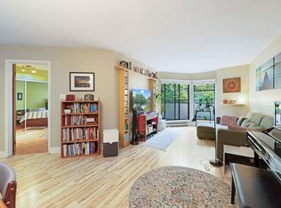 2222 Prince Edward St #210, Vancouver, BC V5T 4M6