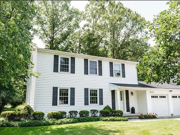 22243 Jonathan Dr, Strongsville, OH 44149