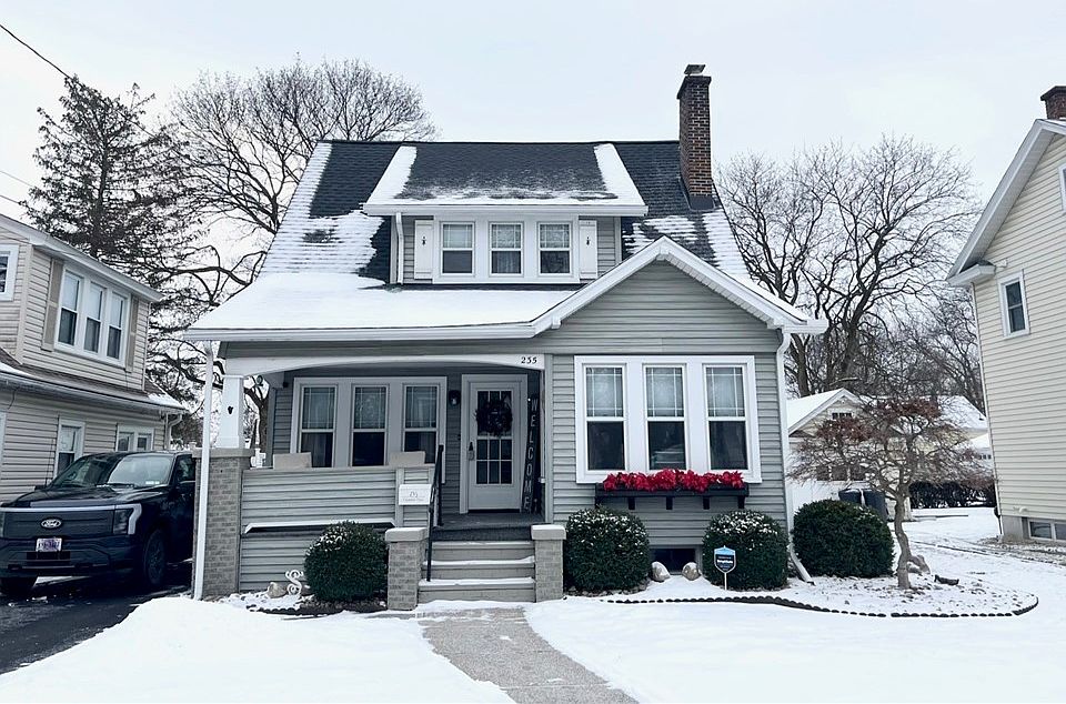 1st image of 235 Chapman Pl