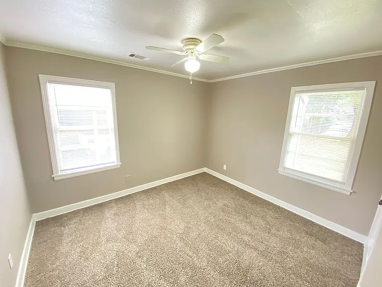 2686 Jeffrey Ave — Photo 12