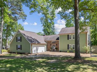 100 Sandpiper Rd, Brandon, MS 39047