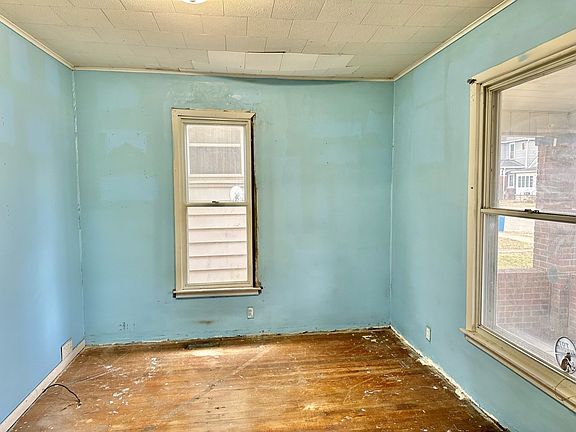 5th image of 205 N 7th St