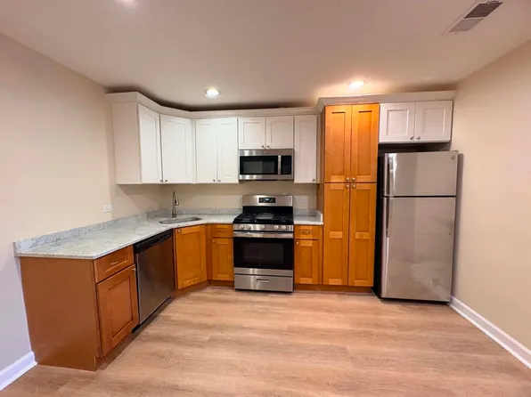 (undisclosed Address), Chicago, IL 60608