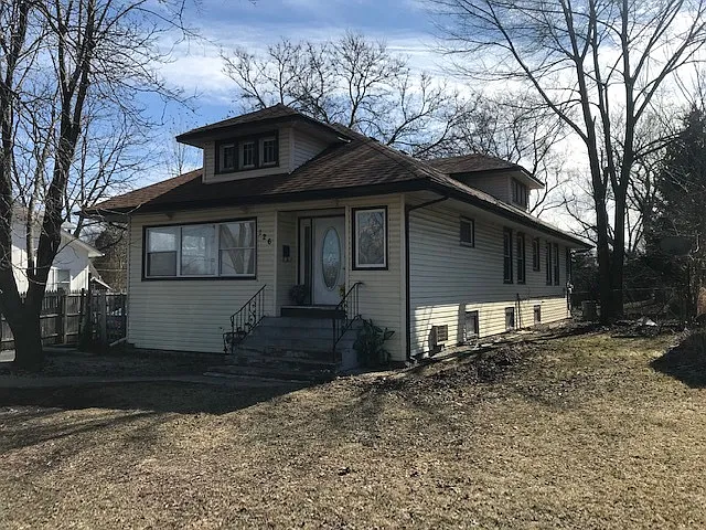 126 W Roosevelt Rd photo 1