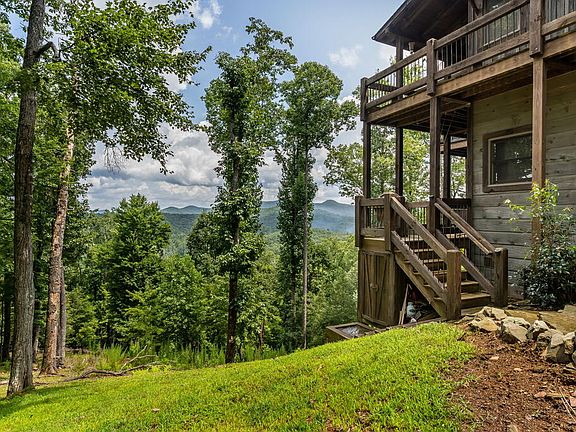 5th image of 967 River Bend Ln