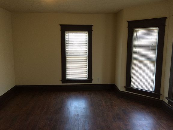 5th image of 838 Park Ave #1/2