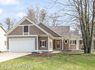 12728 Sanctuary Pl, Grand Haven, MI 49417
