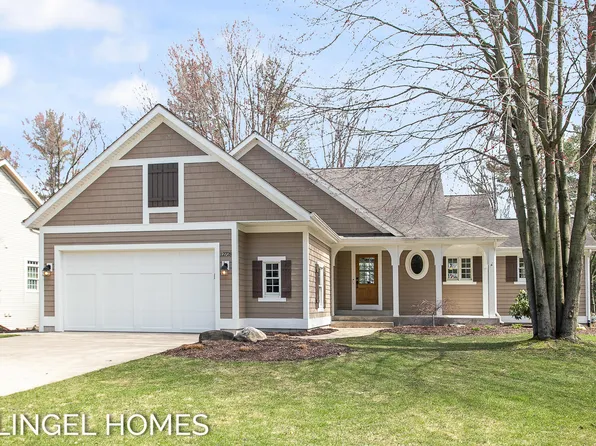 12728 Sanctuary Pl, Grand Haven, MI 49417