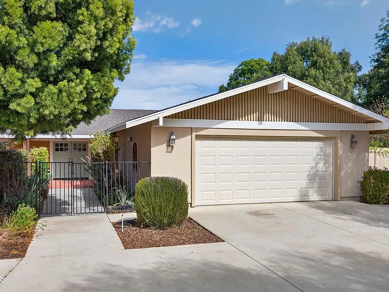 1525 Fairway Dr — Photo 4