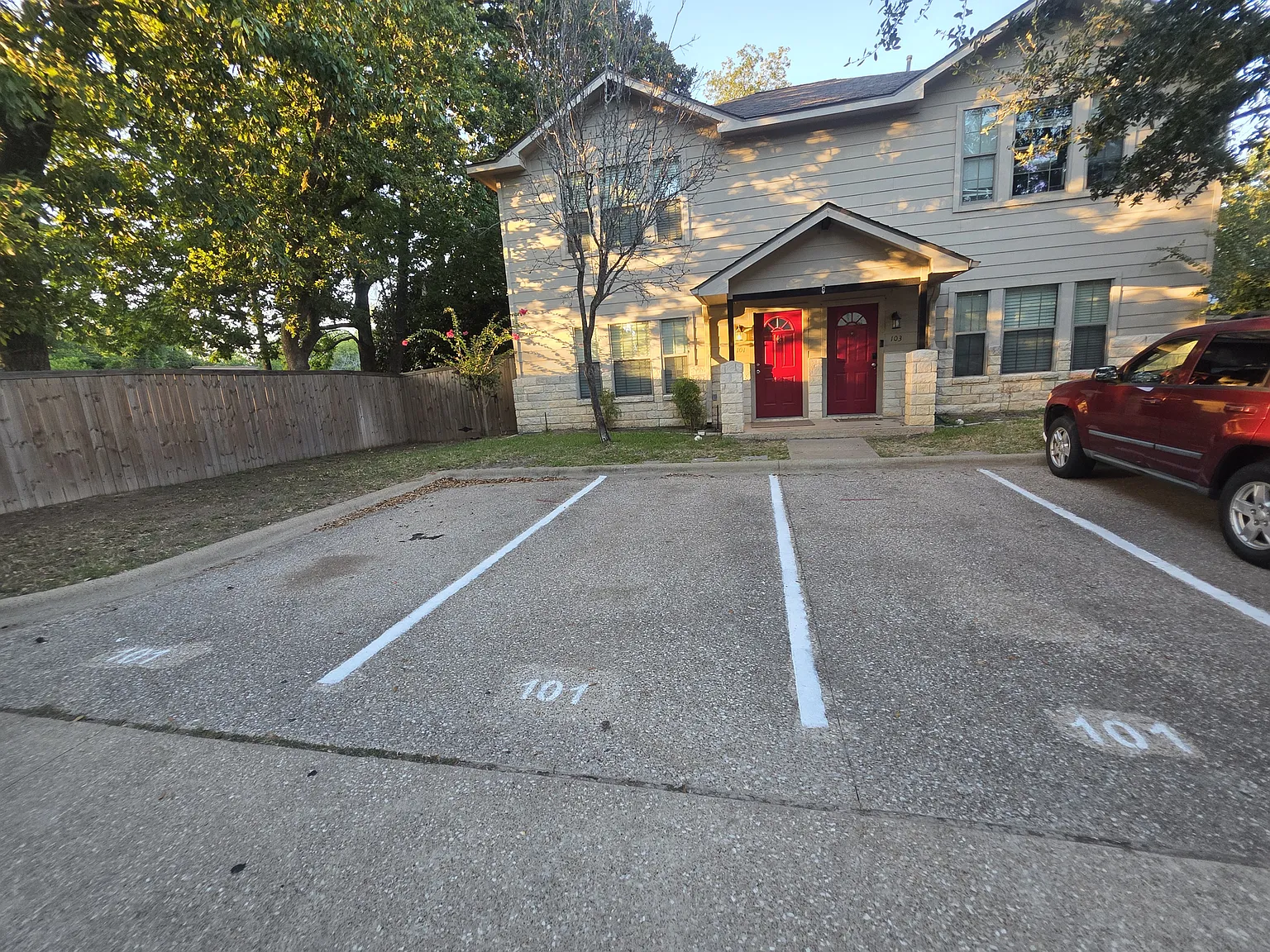 3 bed, 1382 sqft, $1,650 — Photo 3