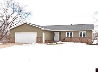 34764 Knollcrest, Waseca, MN 56093
