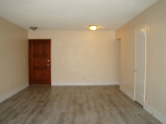 4th image of 1931 NE 51st St APT 19