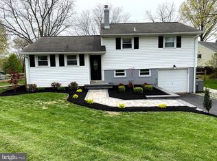 1120 Wayfield Dr, Norristown, PA