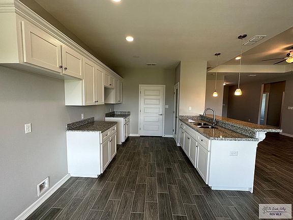 4th image of 514 San Jacinto St