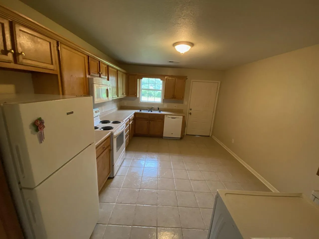2 bed, 803 sqft, $850 — Photo 1