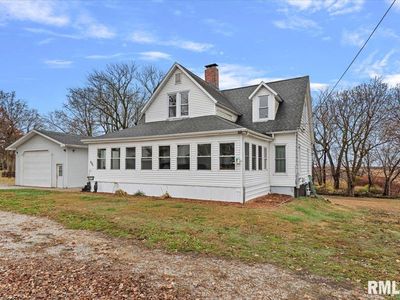 201 S 3rd St, Divernon, IL, 62530