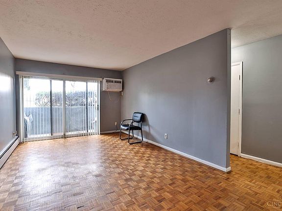 4th image of 4904 Chalet Dr APT 4