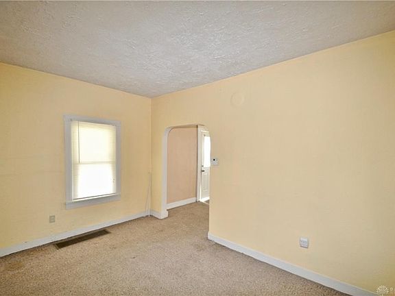 4th image of 701 W North St