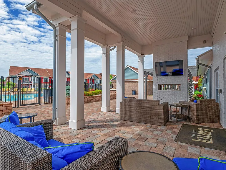 9910 Shining Willow Dr — Photo 22