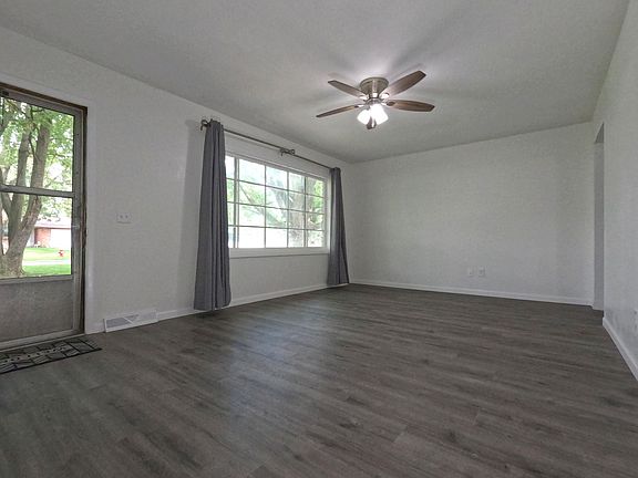 3rd image of 5907 Holman Rd