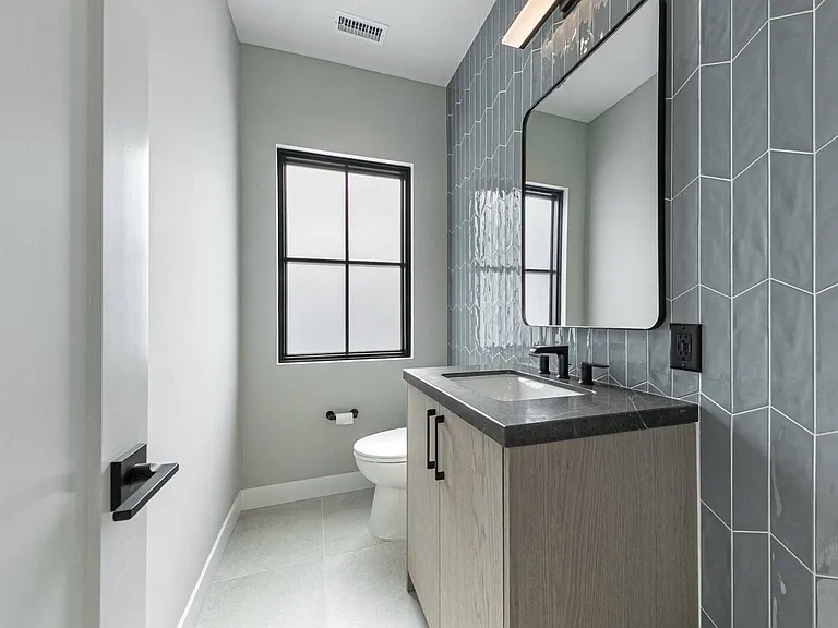 10085 SE River St — Photo 17