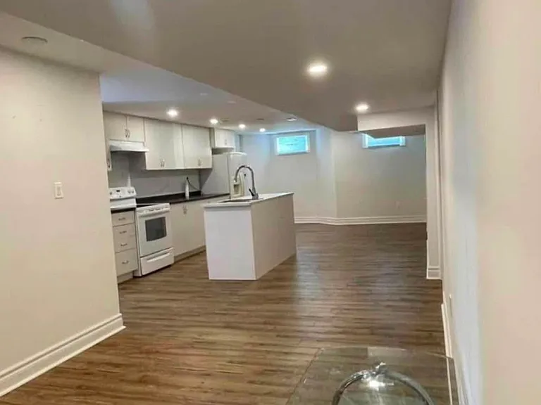 37 Murdock Ave #BASEMENT — Photo 2