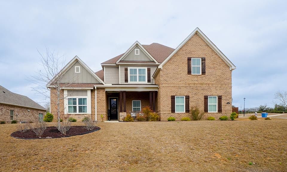 1st image of 100 Lucas Ln