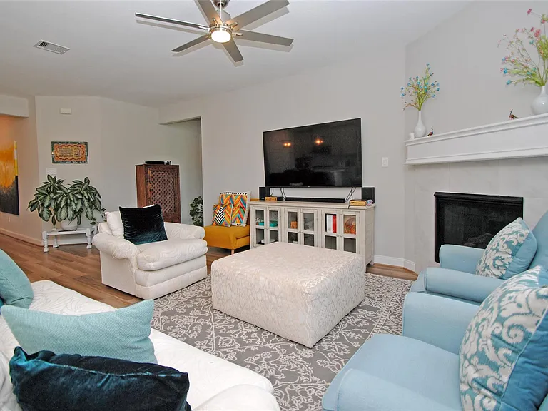 24818 Harvest Elm Ct — Photo 14