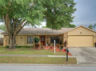 2715 Cedarcrest Pl, Valrico, FL 33596