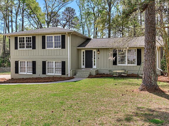 2nd image of 301 Spring Valley Road