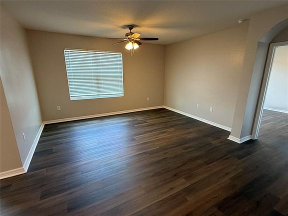 4th image of 2822 NE 44TH ROAD