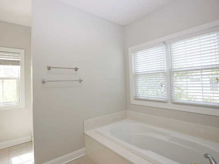 108 Fawnwood Dr — Photo 33