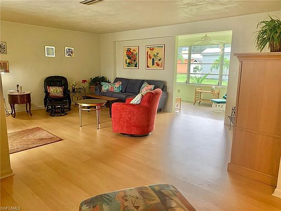 3rd image of 1045 El Mar Ave