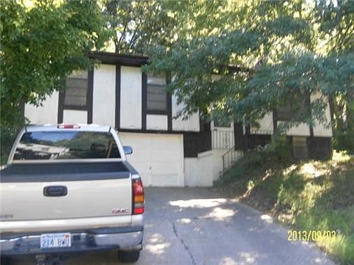 3rd image of 1839 Woodland Blvd