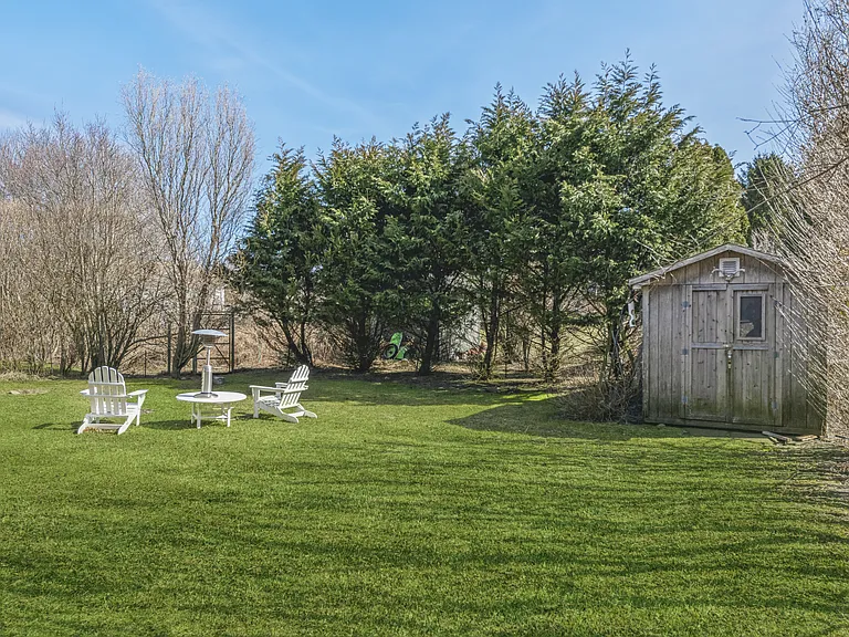 33 Hoppin Ave — Photo 7