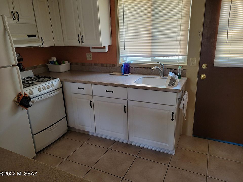 2nd image of 135 S Paseo Tierra APT B