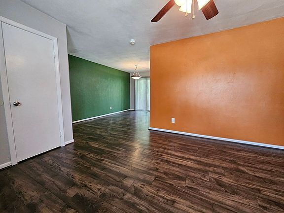5th image of 3413 Newport Dr