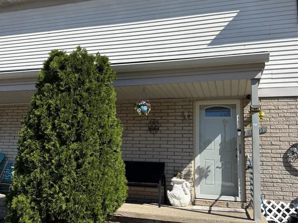 15437 Dupage Blvd, Taylor, MI 48180