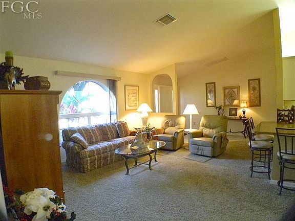 3rd image of 4606 SW 6th Pl