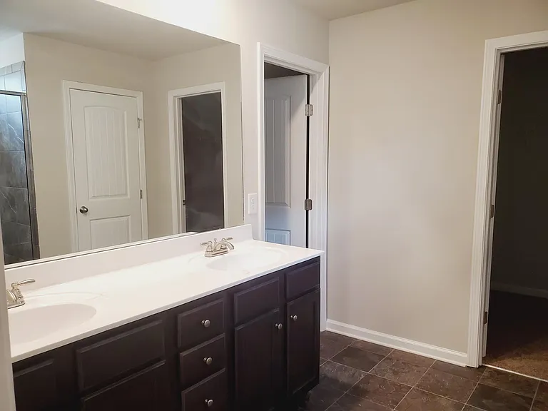 61 Pointe Pl — Photo 11