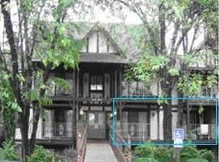 1430 Heritage Lndg UNIT 15, Saint Charles, MO 63303