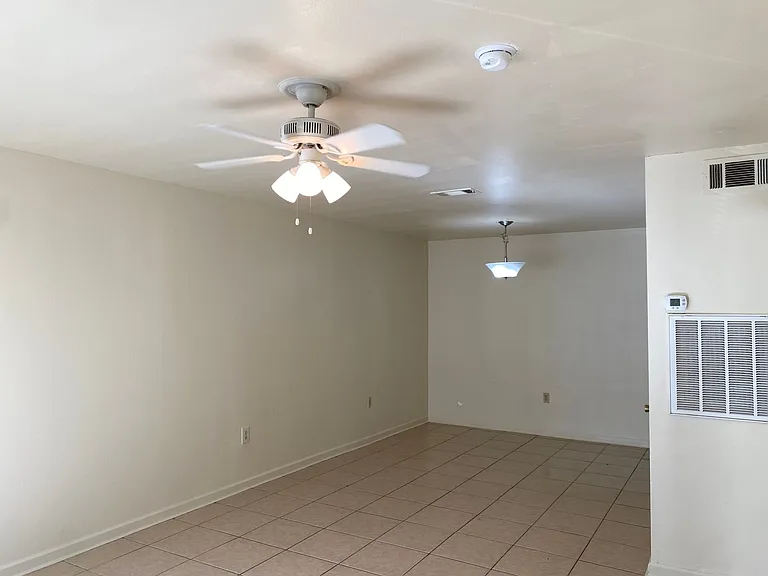 2059 Mariner Dr — Photo 2