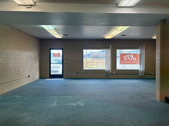 5th image of 1254 Redwood Ave
