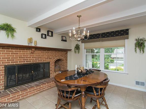 5th image of 641 Hawick Dr