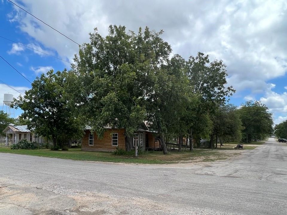 213 W Fulton St, Brackettville, TX 78832 MLS 204488 Zillow