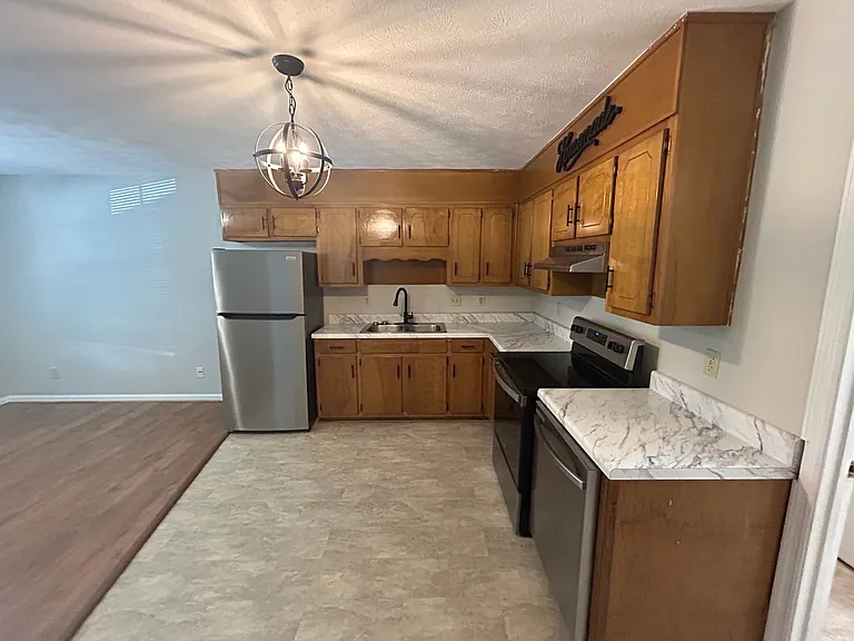 520 Gadsden Rd NW — Photo 2