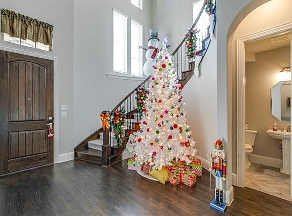 3rd image of 13763 Gibraltar Ln