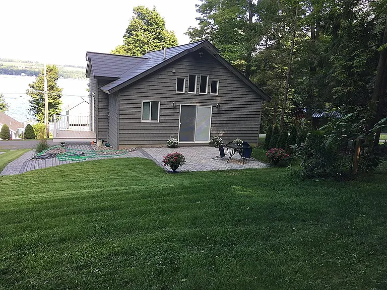 1422 Thornton Heights Rd — Photo 3