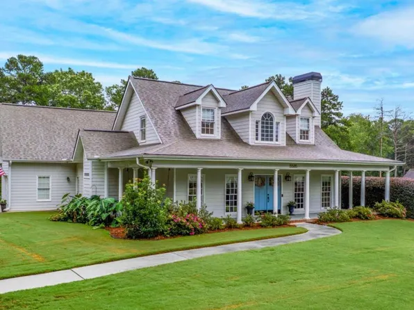 5585 Lakeshore Rd, Buford, GA 30518